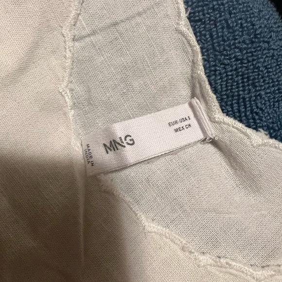 Mango Linen Sleeveless top with exquisite details and design - Picture 4 of 7